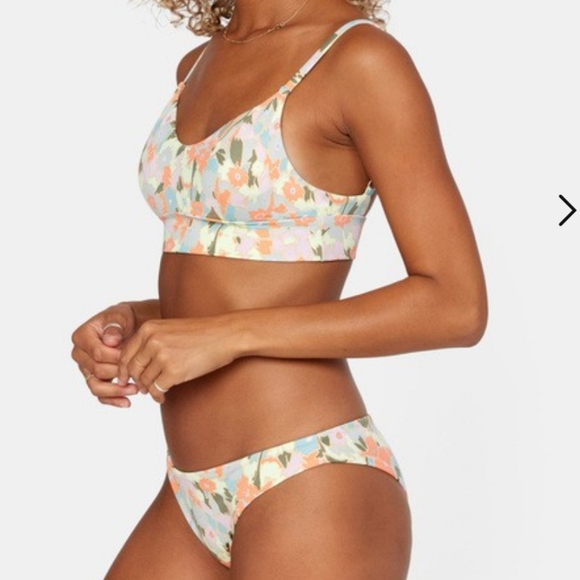 NWT RVCA On The Road Medium Floral Low Rise Bikini Bottom - Picture 4 of 9